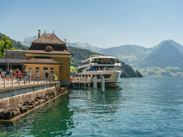 Vitznau boat station