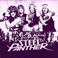 Lila Rockposter mit vier Musikerposen und großem Steel Panther Schriftzug