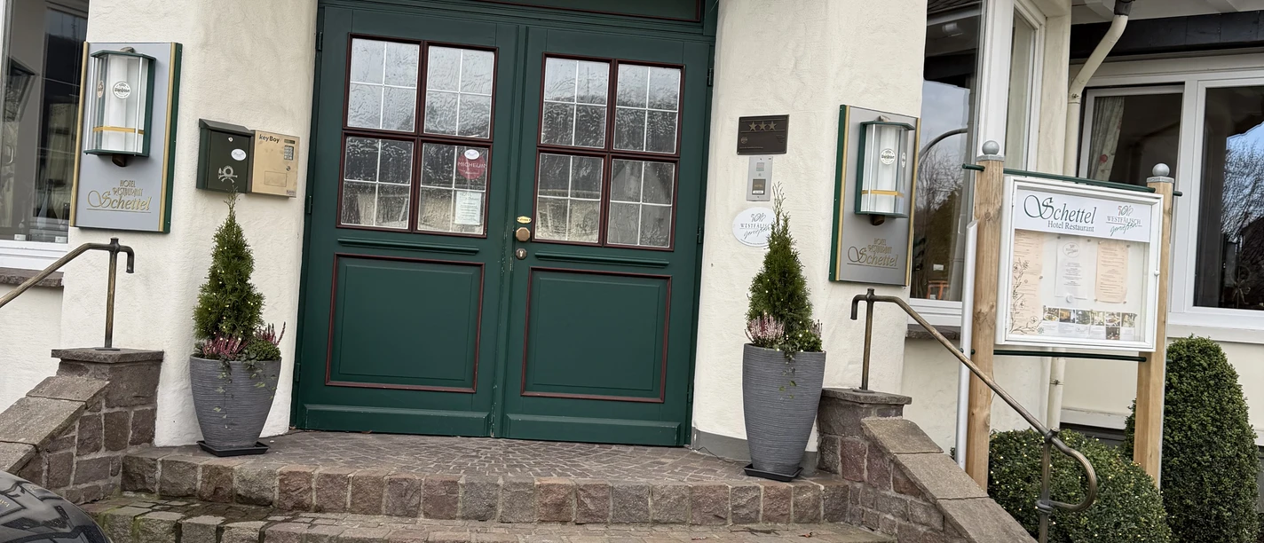 Hotel Schettel.jpg