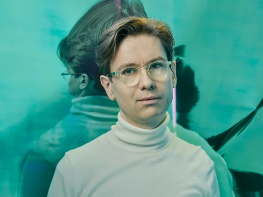 Vikingur Olafsson.jpg