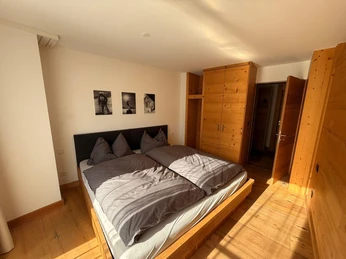 WhatsApp Image 2025-11-20 at 23.10.52 (2)