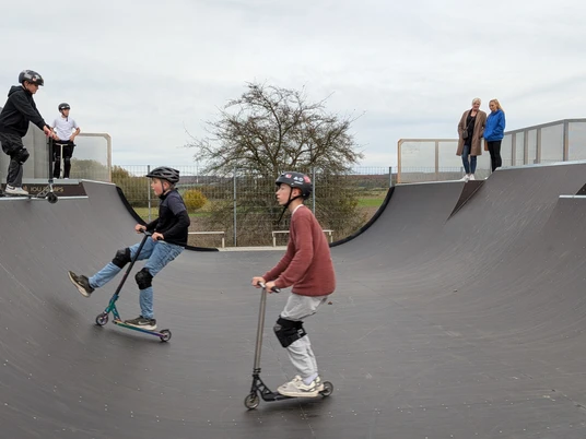 PXL_20251031_133944029.jpg Skaterpark Bad Lippspringe