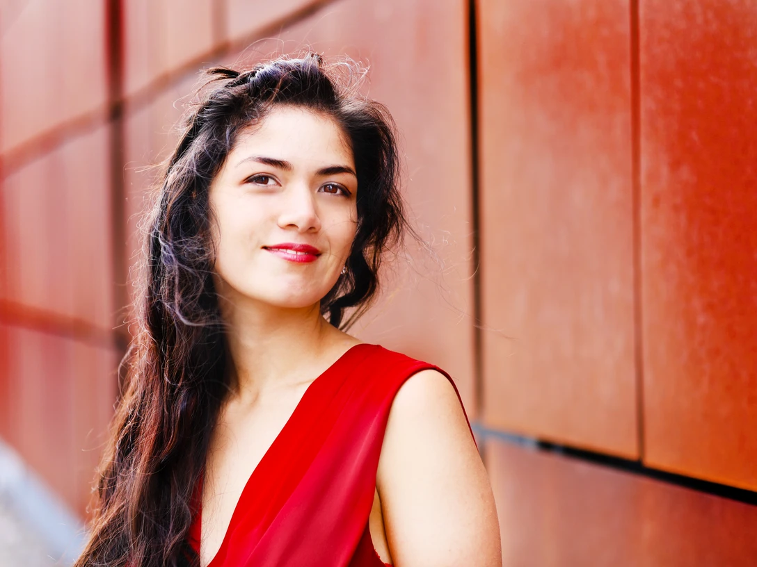 Julia Hermanski #1 ©Peter Löning.jpg Porträt Julia Hermanski