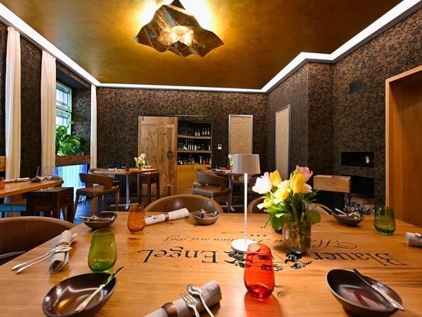 St. Andreas Hotel Blauer Engel, Michelin Stern für Restaurant