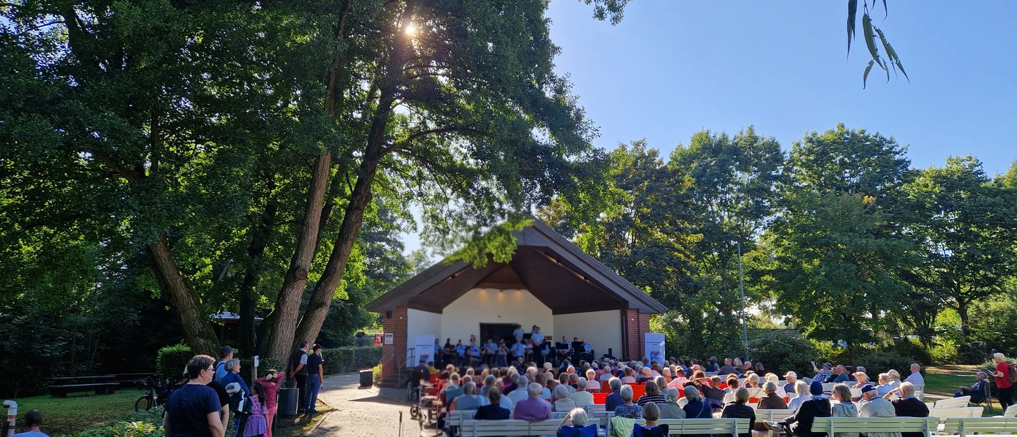 kurkonzert-bad-bodenteich-kurpark-foto-kv-bad-bodenteich-ccbysa.jpg
