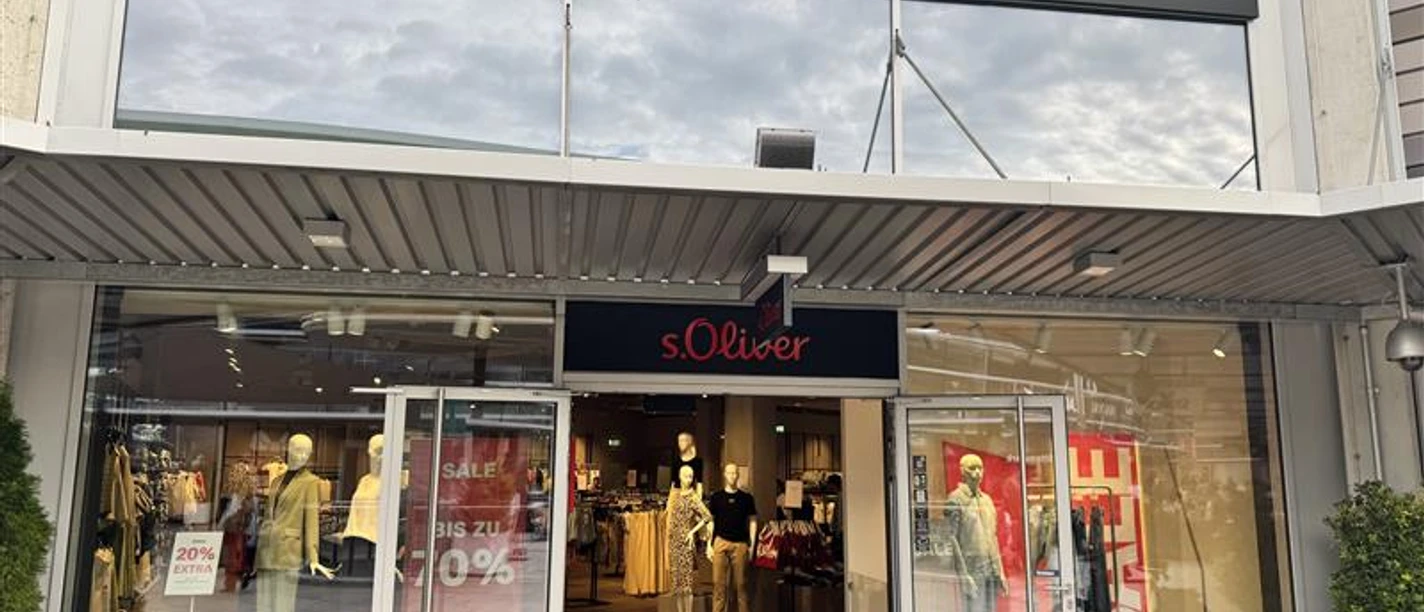 s. Oliver Outlet Shop Eingang s.Oliver Store in den Designer Outlets Wolfsburg