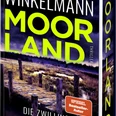 Buchcover des Thrillers „Moorland – Die Zwillinge“ von Andreas Winkelmann Buchcover des Thrillers „Moorland – Die Zwillinge“ von Andreas Winkelmann mit düsterer Moorlandschaft