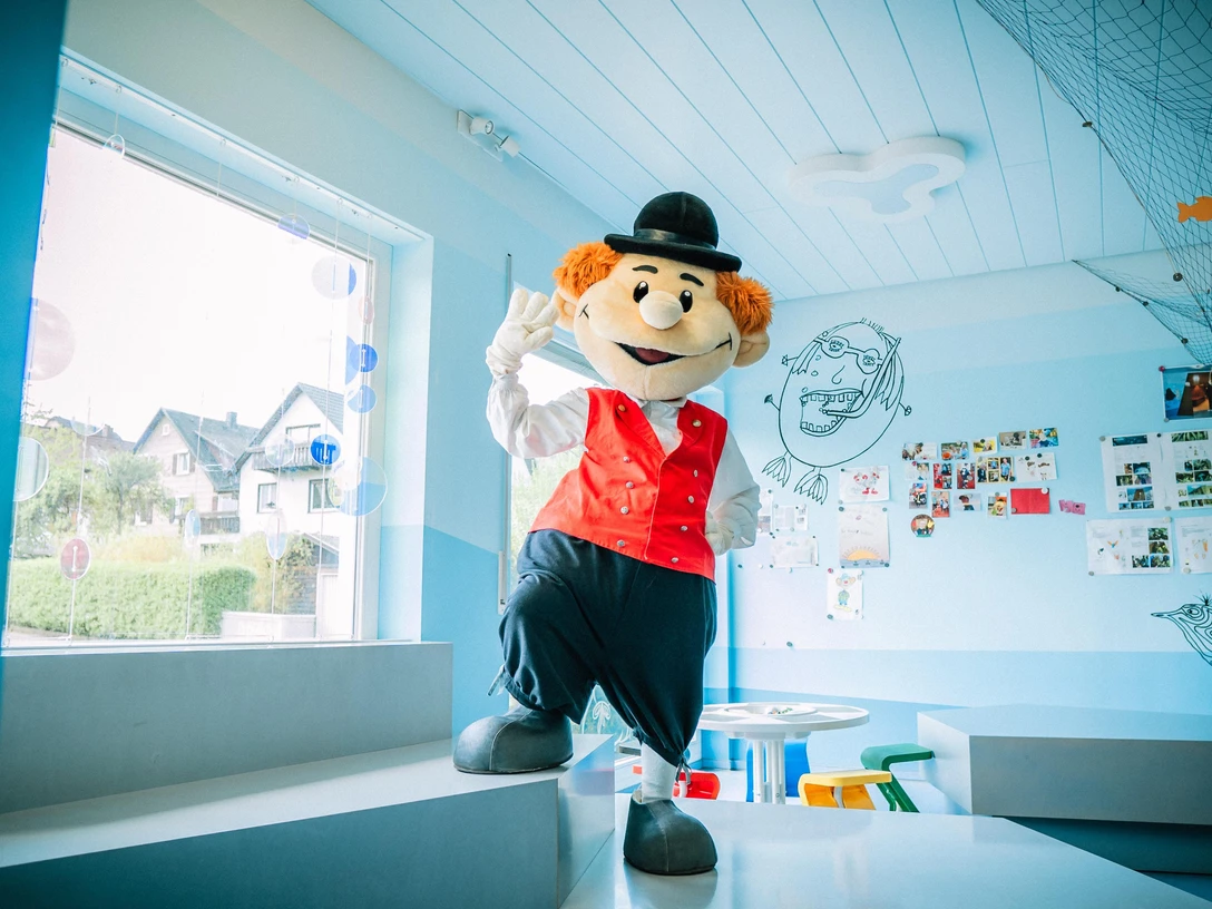 Murgel in Murgels Spielhaus