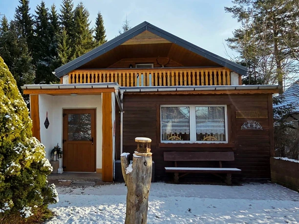 BD0DB946-E5E4-4F32-A180-B33BBF792071