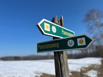 Wanderschilder Panoramaweg und deutsch-böhmischer Freundschaftsweg