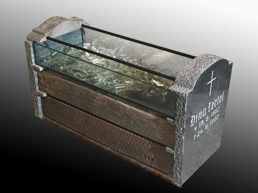 Vergessene Ewigkeit Glas.jpeg