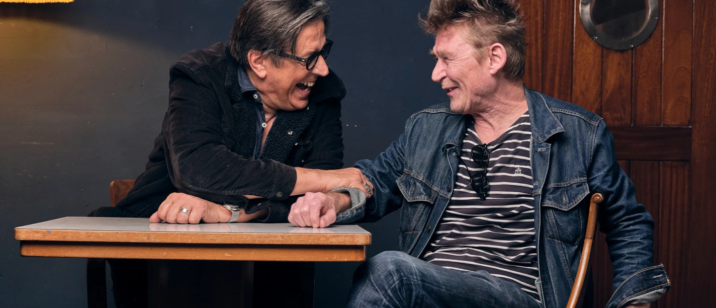 Pedro lenz und simon ho mit linggs tab theater am bahnhof