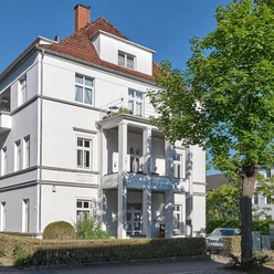 zukunftzahn-bad-oeynhausen-kurpark-praxisgebaeude.jpg