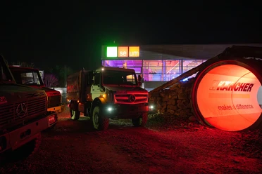 Unimog-Museum bei Nacht