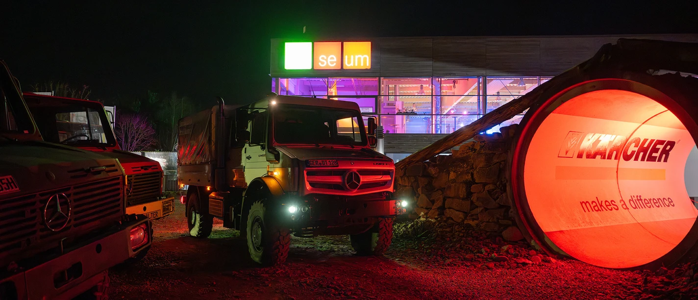 Unimog-Museum bei Nacht