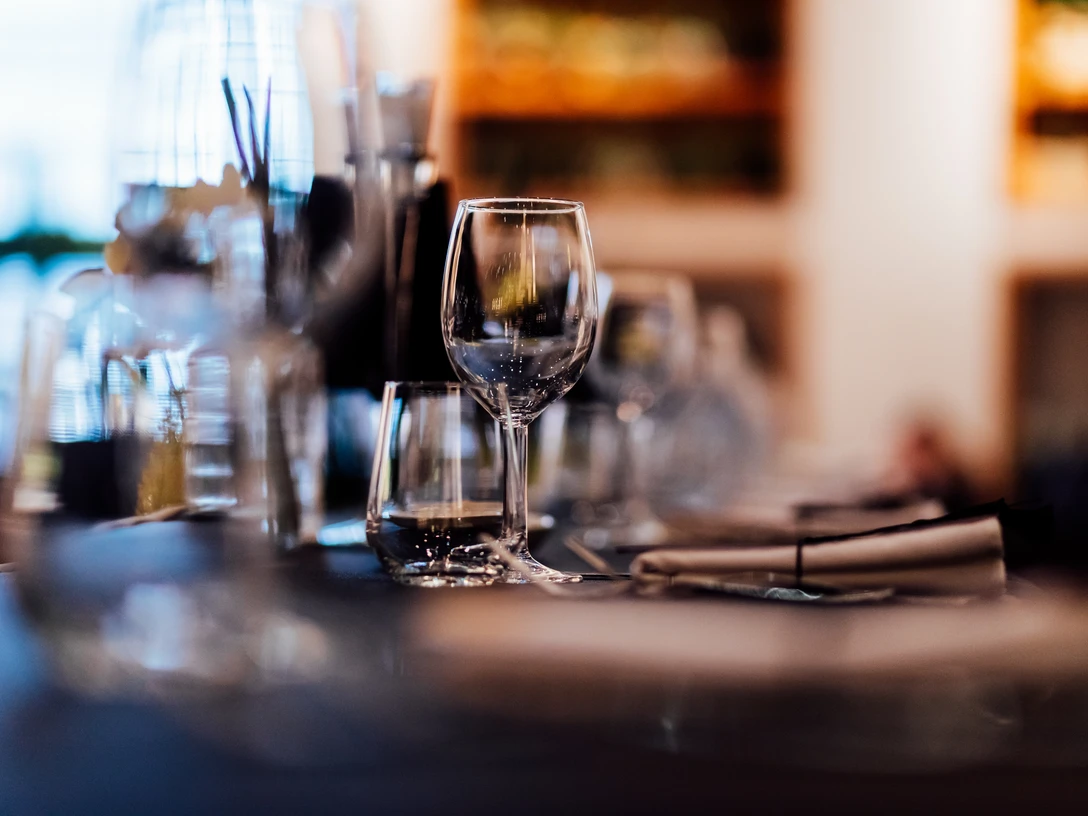 luxury-table-settings-christmas-dayfine-dining-with-glassware-plates-beautiful-blurred-background-events-weddings-xmas-2022-2023