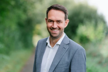 Vortrag: "KI: Grundlagen und Trends" - Niklas Kühl auf Juist.jpg Vortrag: "KI: Grundlagen und Trends" - Niklas Kühl auf Juist