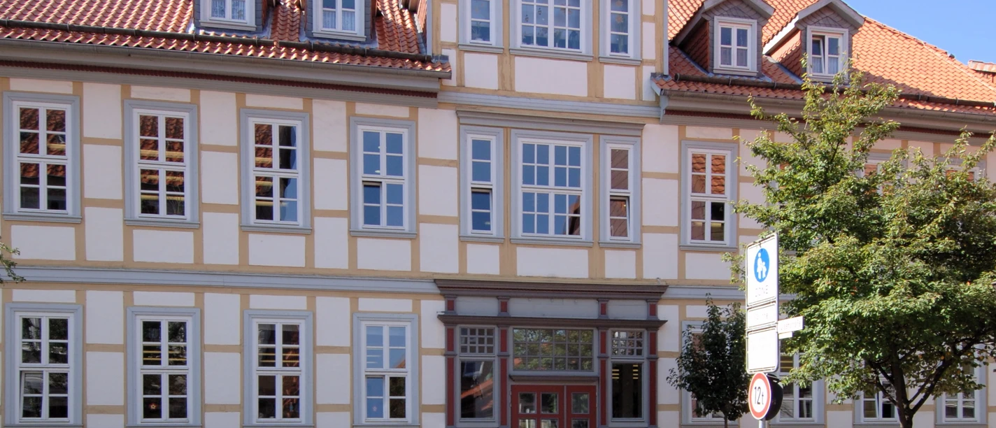 Stadtbibliothek Haupteingang.jpg