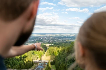 Blick von den Kaskaden über den Bergpark Wilhelmshöhe