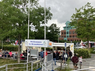 Schleusenpromenade_Imbisswagen_Brunsbüttel.jpeg