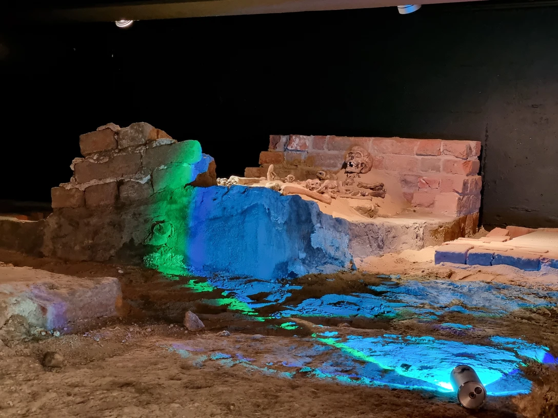 251121_Bischofsgrab_CC_BY_STADE Marketing und Tourismus GmbH (3).jpg