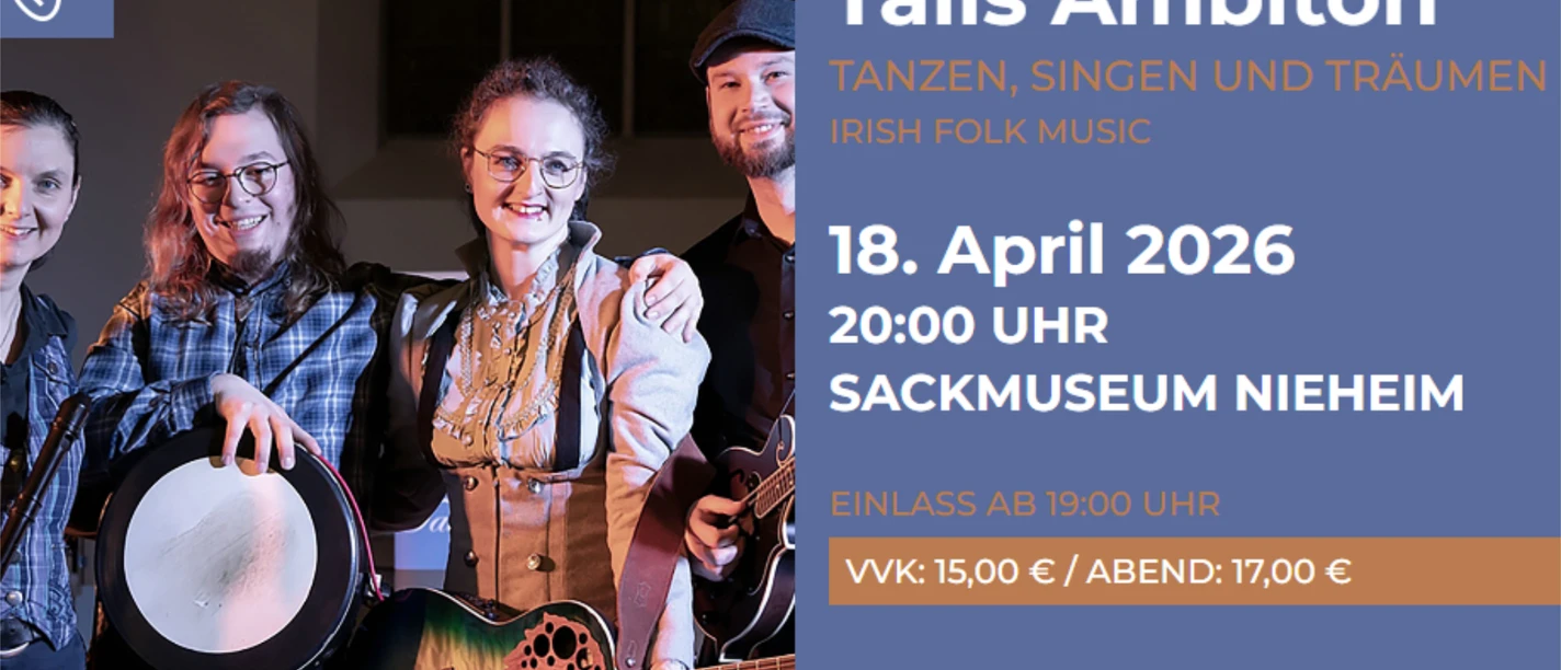 Talis Ambiton.jpg Vier Musiker stehen eng beisammen und halten ihre Instrumente im Bühnenlicht.