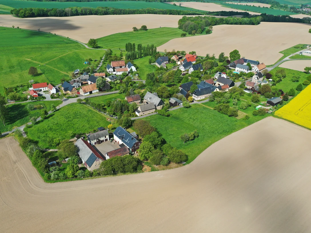 Seelitz_Beedeln_(c)LUFTFLUG.com_CC BY-SA.JPG Seelitz_Beedeln_(c)LUFTFLUG.com_CC BY-SA.JPG