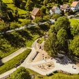 Drohnenaufnahme des Grubenspielplatzes in Friedrichstal