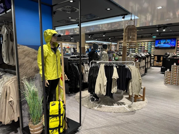 Sport- und Outdoorkleidung bei Intersport Sylt