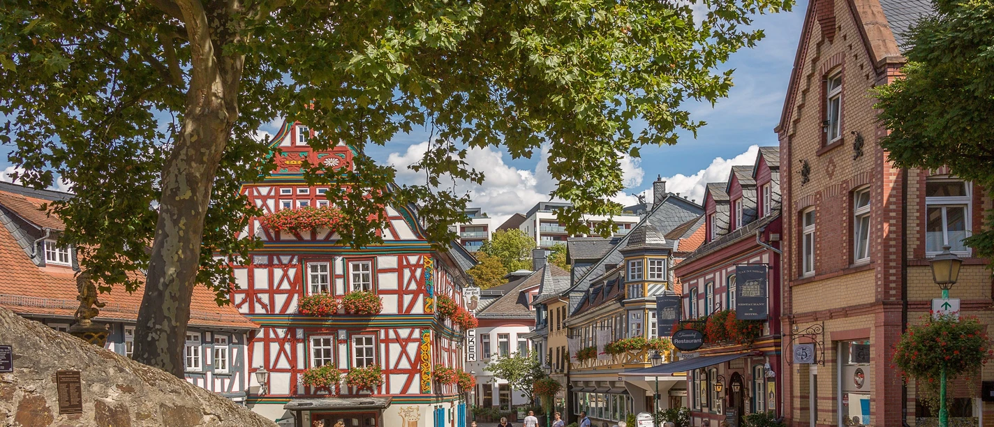idstein-koenig-adolf-platz-himmelsgasse aktuell!.jpg