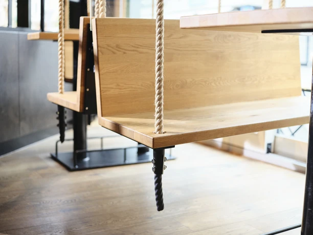 Two Hands Restaurant Luzern