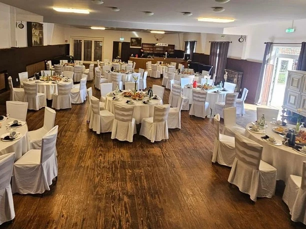 Gasthof Zum Weißen Hirsch_Saal 1
