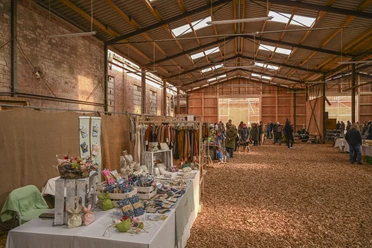 Hof an den Teichen, Hof-Markt mit Kunsthandwerk Hof an den Teichen, Hof-Markt mit Kunsthandwerk