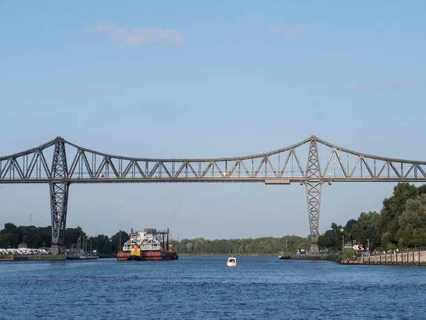 Schwebefähre über den NOK