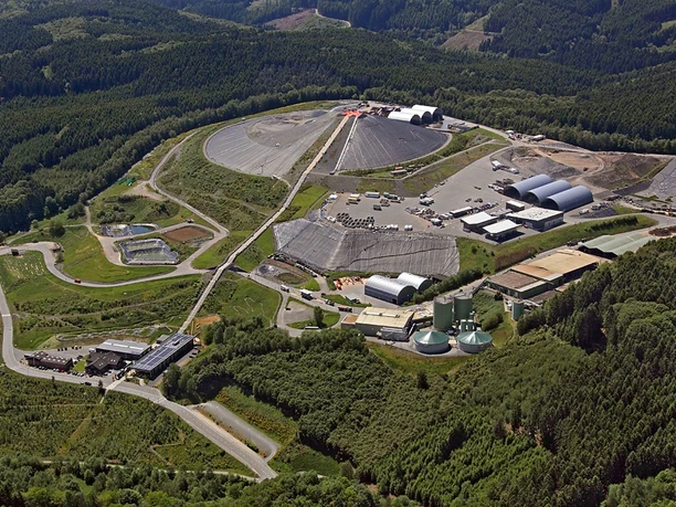 :metabolon Luftansicht des METABOLON in Lindlar, einem modernen Innovationsstandort im Bergischen Land.