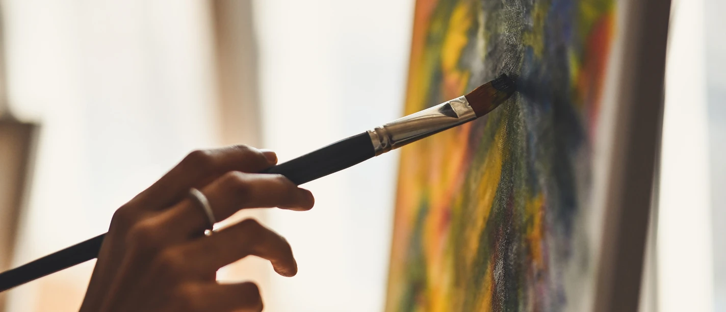 leinwand-mit-pinsel.png