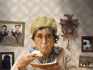 Alice als Hilde 1.jpg