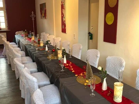 MiLk_Mehdis Kulturzentrum Altes Amtsgericht Petershagen_Restaurant_mehdi mazlumsaki.jpg