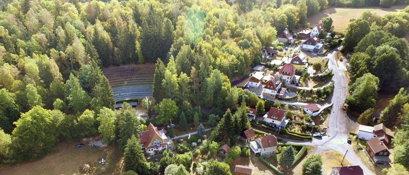 06 Blick ins Rolandseck mit Waldbühne.jpg