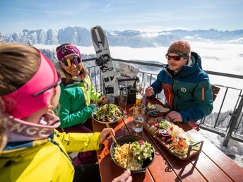 Mittagspause Laber Bergstation mit Zugspitzblick