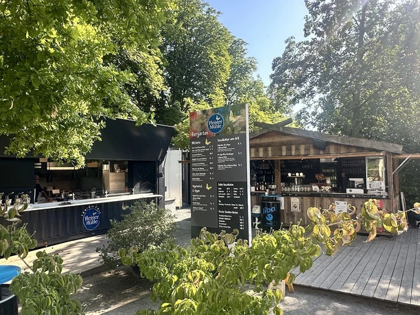 Grüner Biergarten im Münsterland