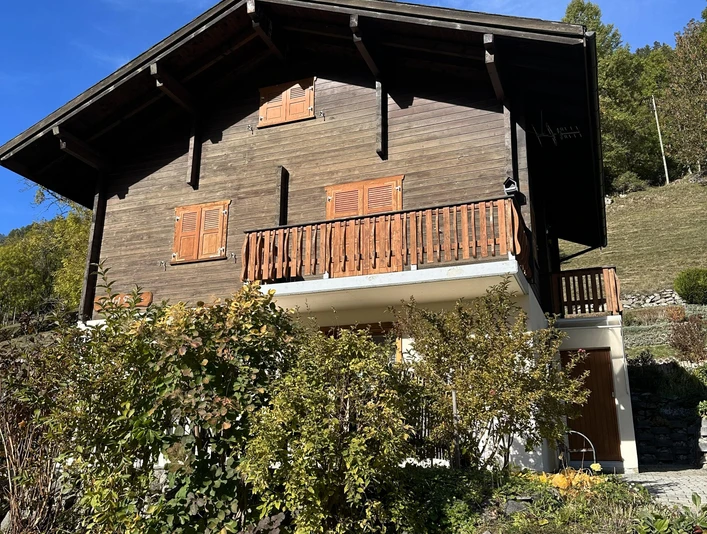 20251010_082348045_iOS