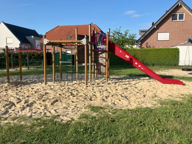 2025_Schlangenweg_Kombi-Spielanlage_.jpg