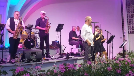 Blues-Blosn.jpg Die Blues Blosn bei Live-Auftritt im Brunnenhof Bad Aibling