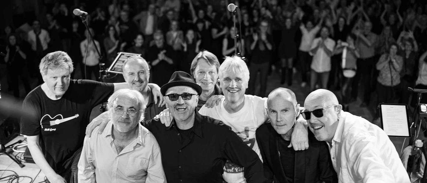 Lampferding-Social-Club.jpg Gruppenfoto des Lampferding Social Club