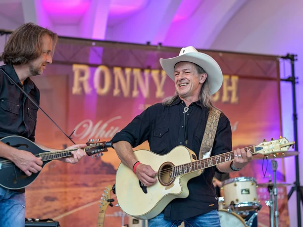 Ronny-Nash.jpg Countrymusiker Ronny Nash live in Bad Aibling