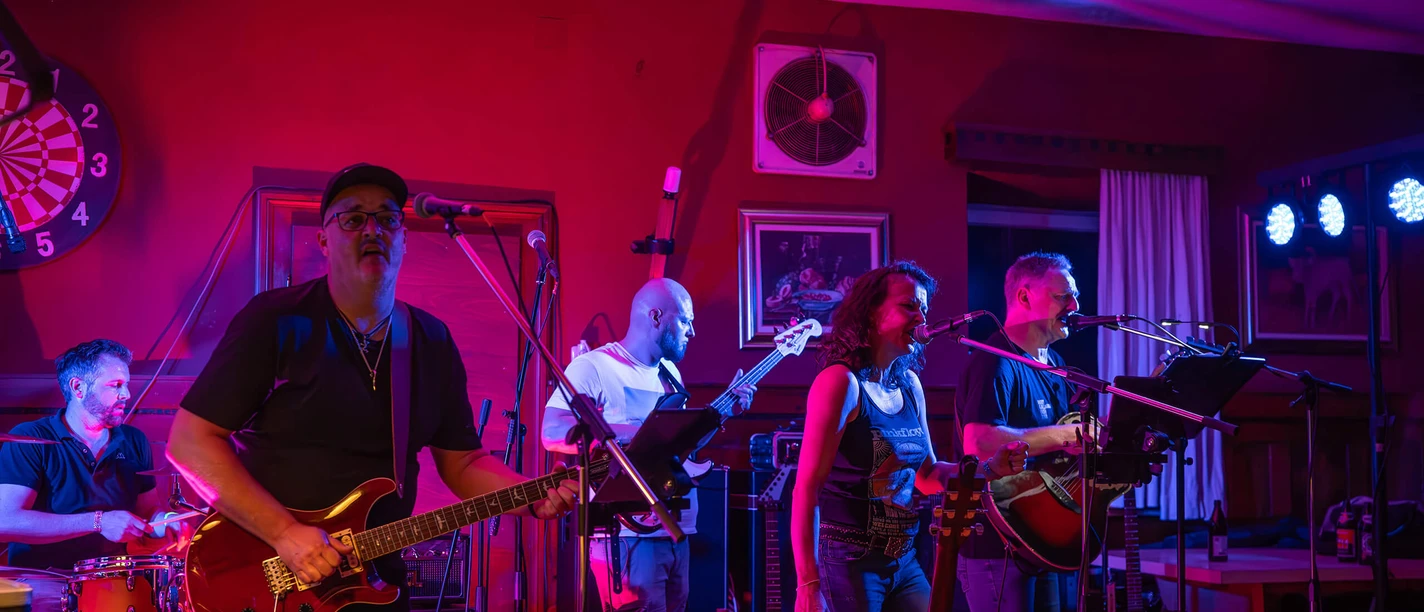 The-Spezl-Connection.jpg The Spezl Connection bei Live-Auftritt