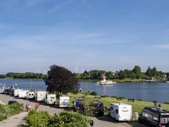 Fähre in Sehestedt am Kanal