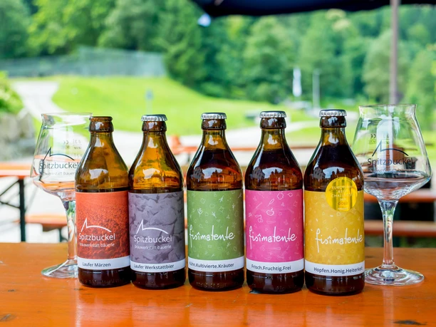 5 Bierflaschen Spitzbuckel