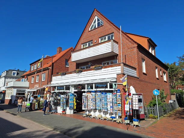 Poppinga Juist - Zeitungen, Souvenirs, Andenken, Schreibwaren.jpg